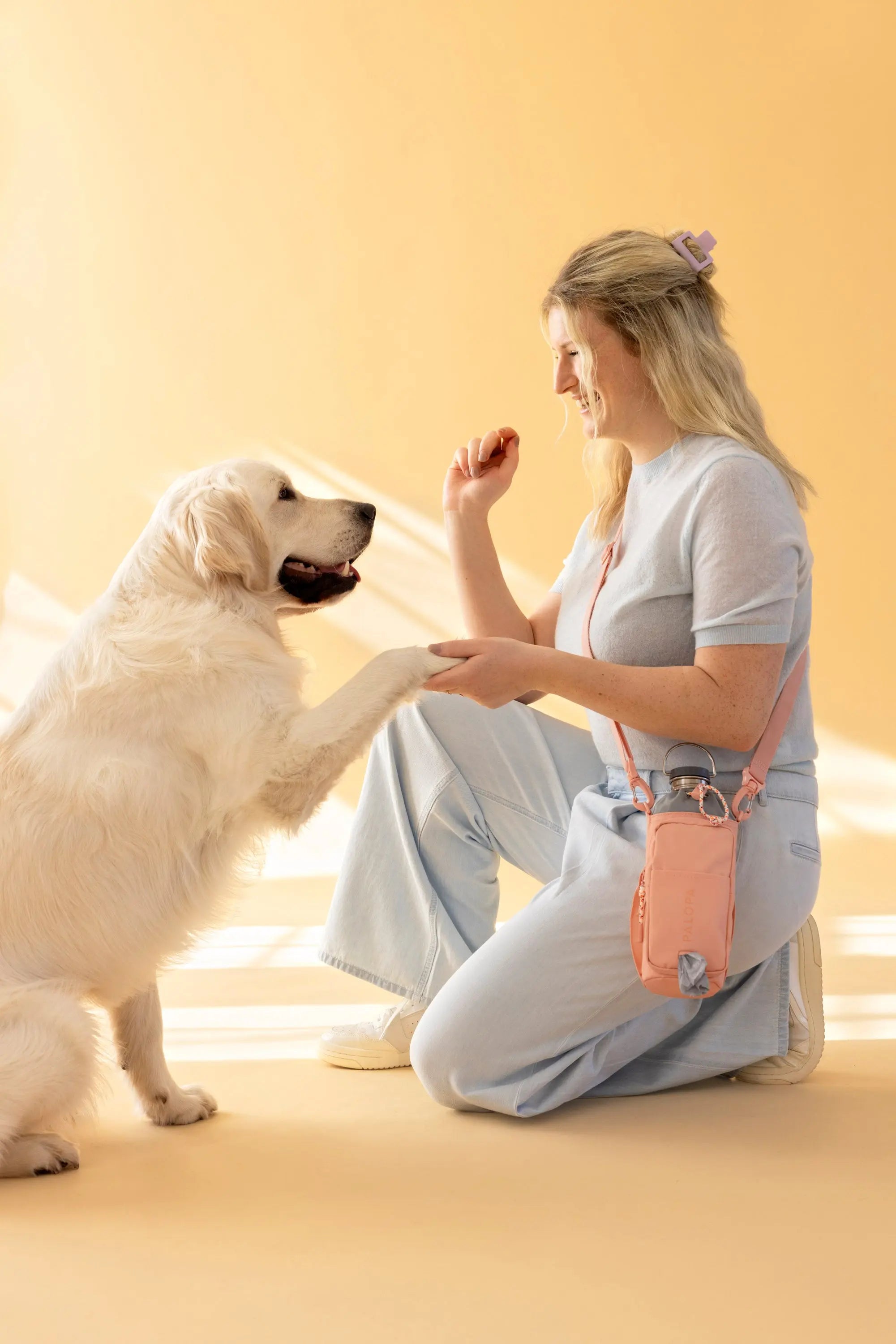 Flaschen- und Leckerlitasche - Boudi,  Pfirsich